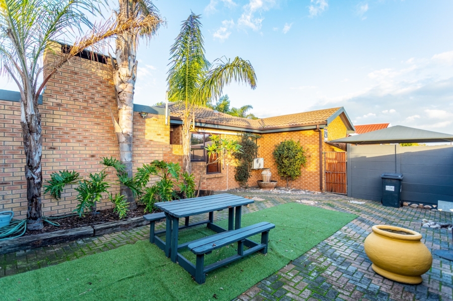3 Bedroom Property for Sale in Brackenfell South Western Cape